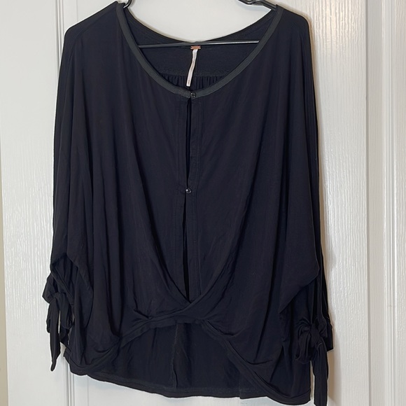 Free People Keepin On Solid Black Tie Sleeve Blouse Medium - Picture 8 of 16